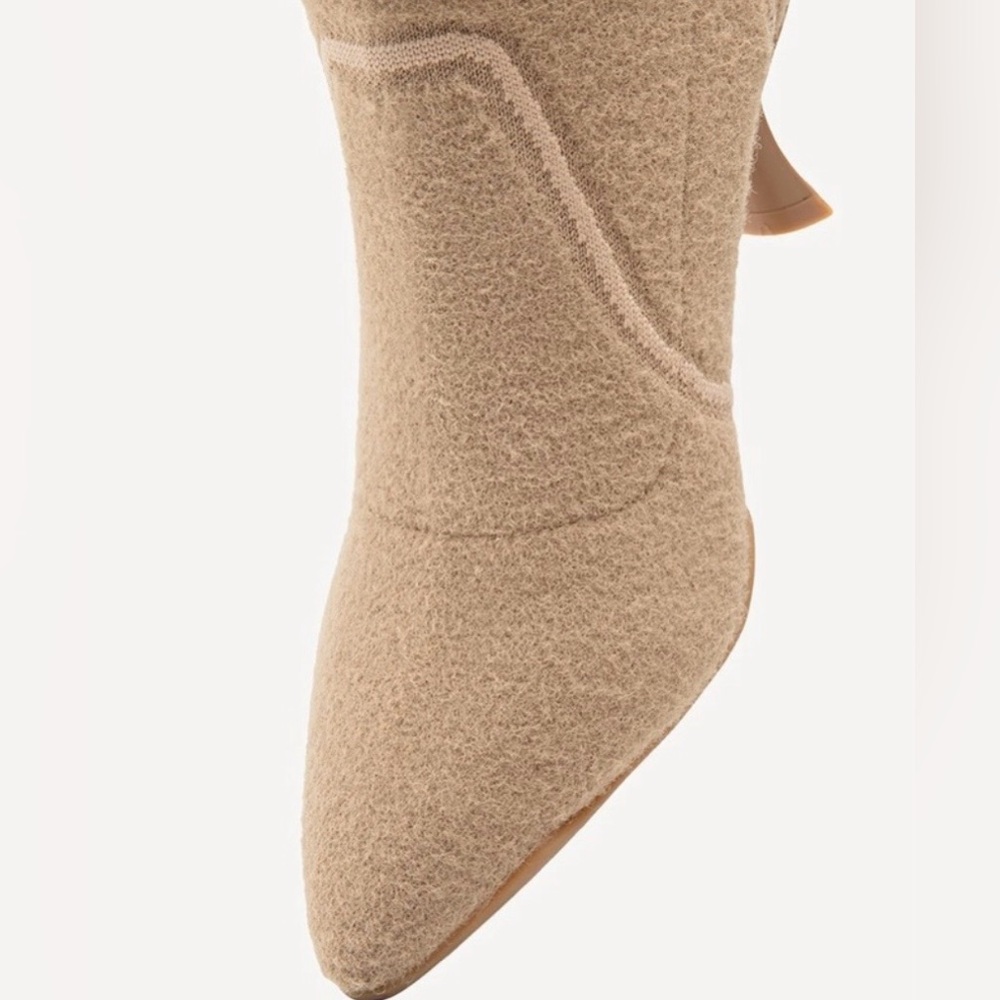 NWOB Cozy Island Knit Sock Boots Camel Pointed Toe Stiletto Heel Size 8 - Picture 3 of 14